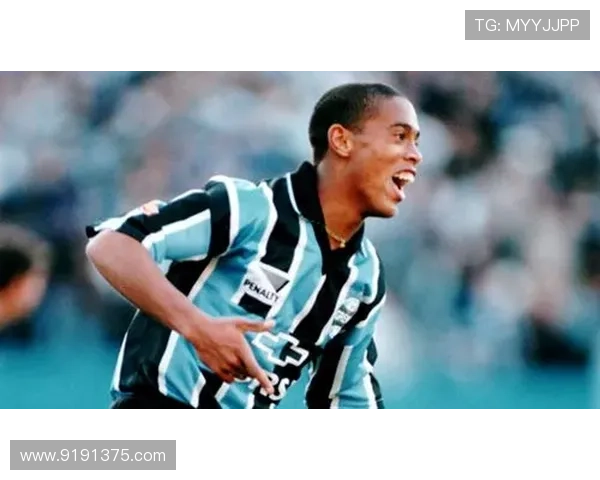 足球明星个人成就与荣誉回顾及其职业生涯亮点分析